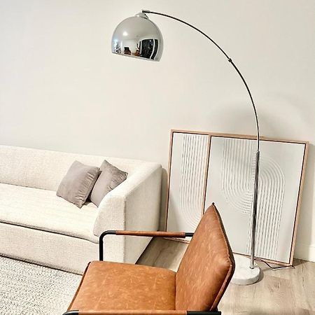 Modern 2 Bed Furnished Apartment In Quincy Kültér fotó
