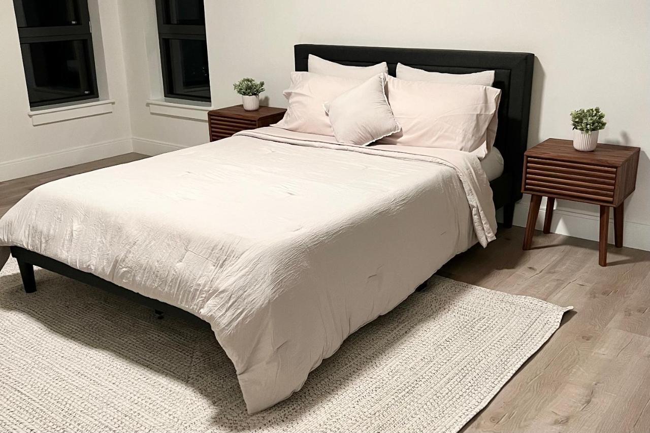 Modern 2 Bed Furnished Apartment In Quincy Kültér fotó