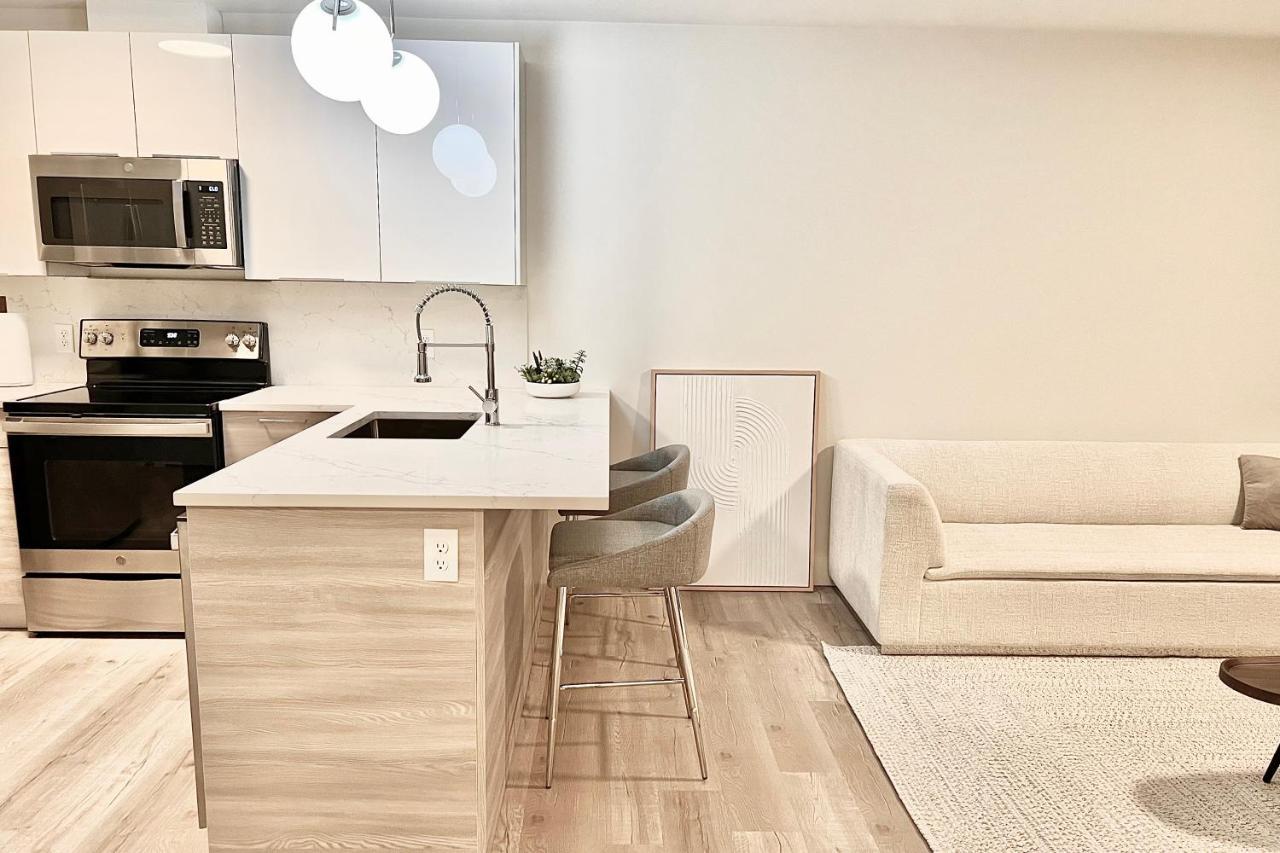 Modern 2 Bed Furnished Apartment In Quincy Kültér fotó