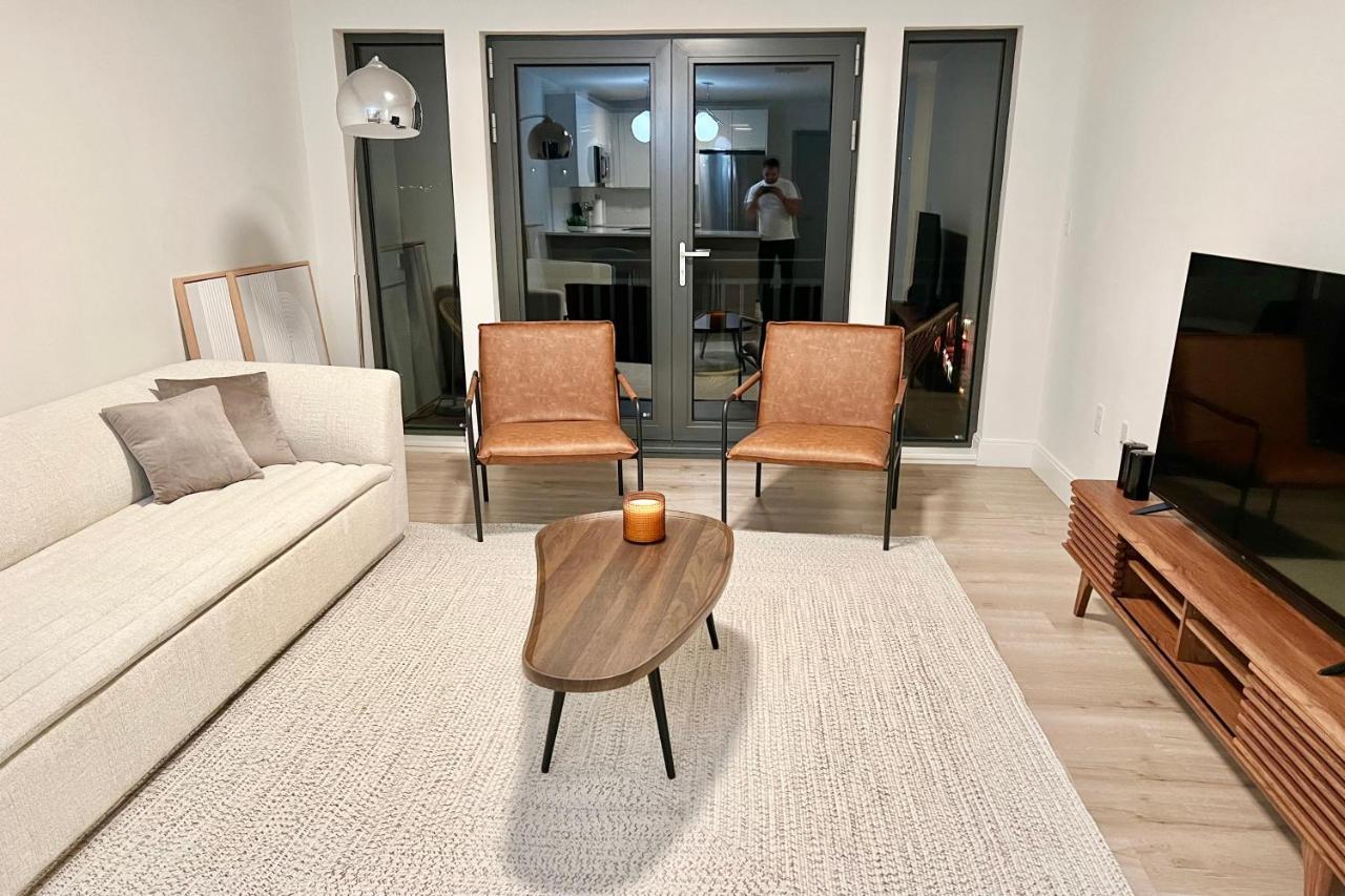 Modern 2 Bed Furnished Apartment In Quincy Kültér fotó