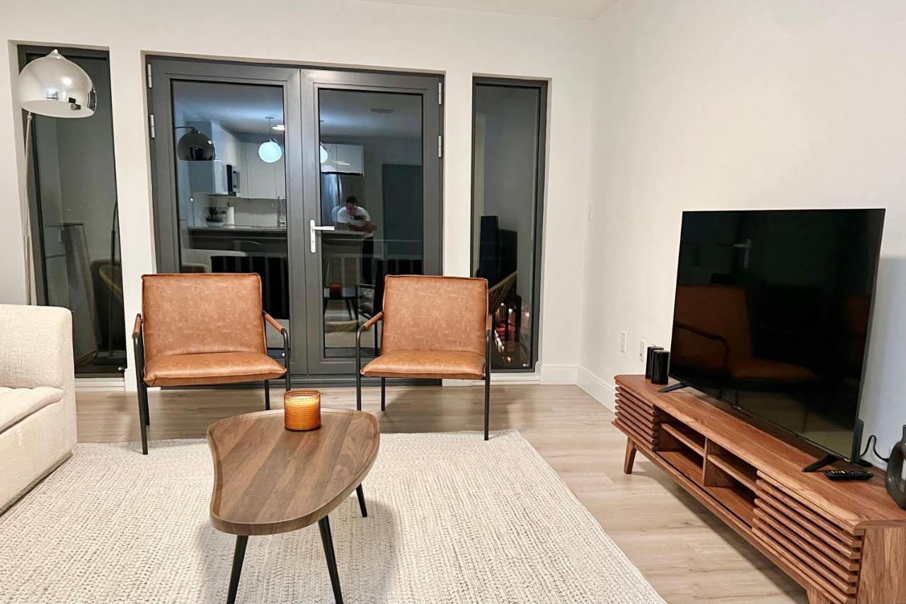 Modern 2 Bed Furnished Apartment In Quincy Kültér fotó