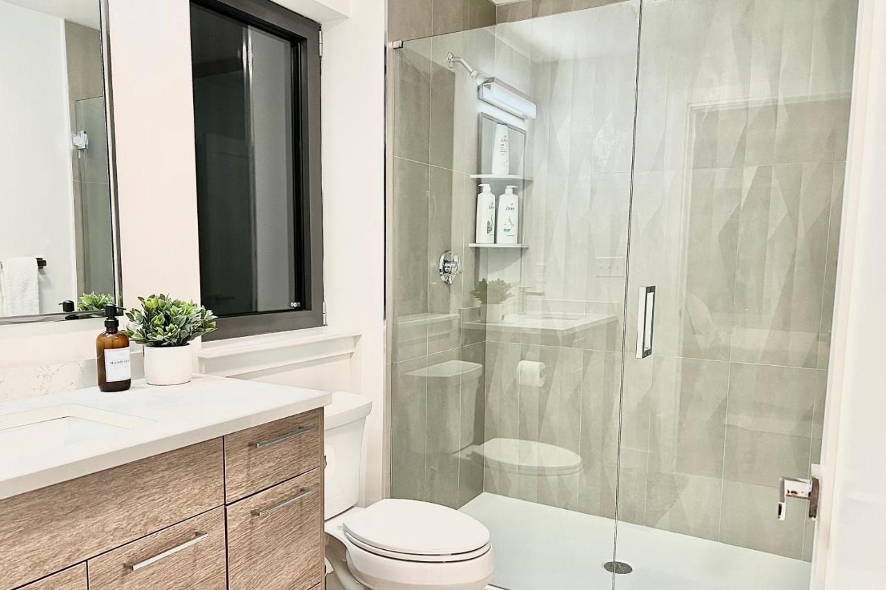 Modern 2 Bed Furnished Apartment In Quincy Kültér fotó