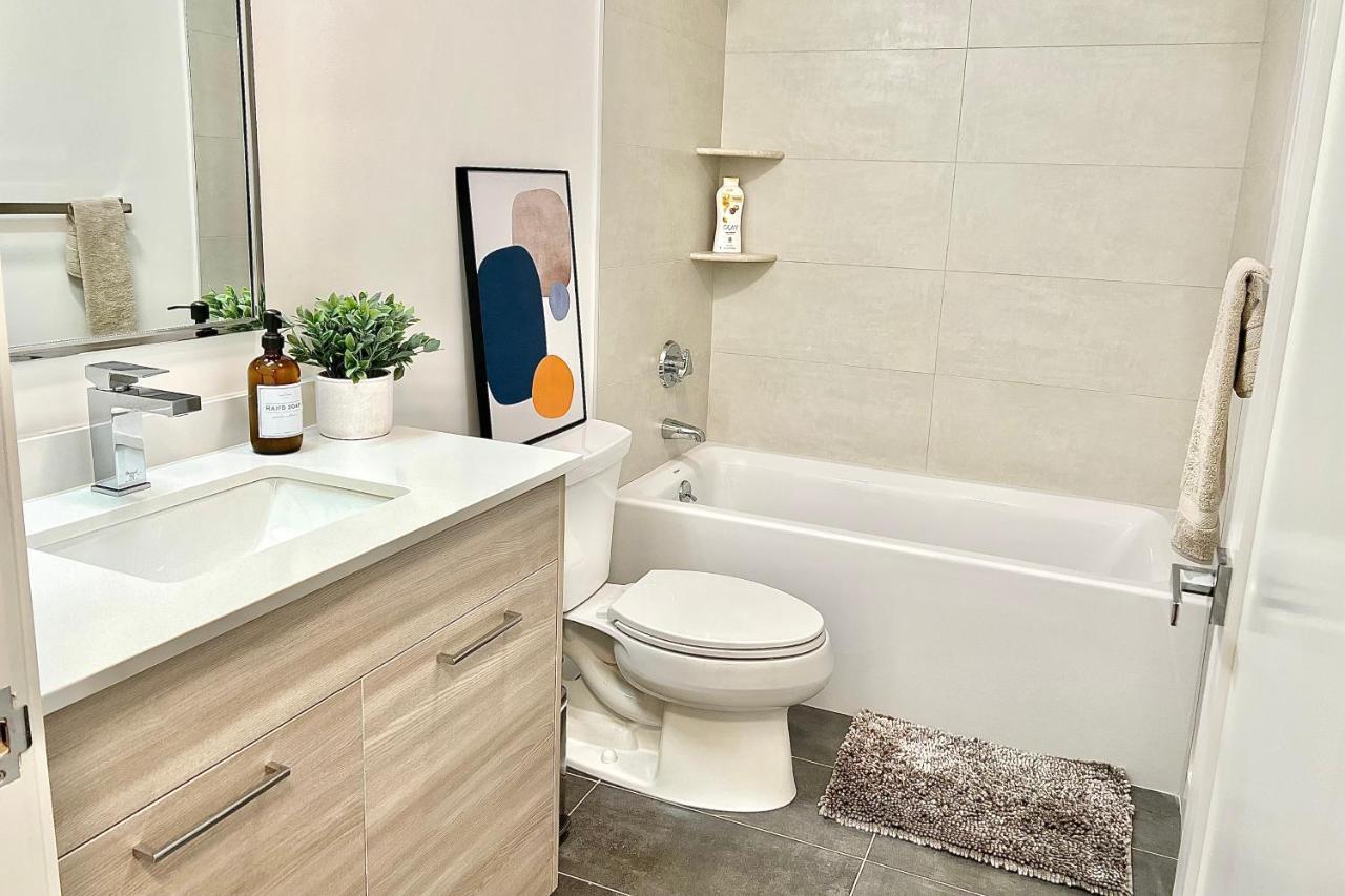 Modern 2 Bed Furnished Apartment In Quincy Kültér fotó