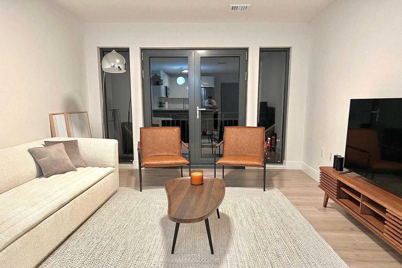 Modern 2 Bed Furnished Apartment In Quincy Kültér fotó